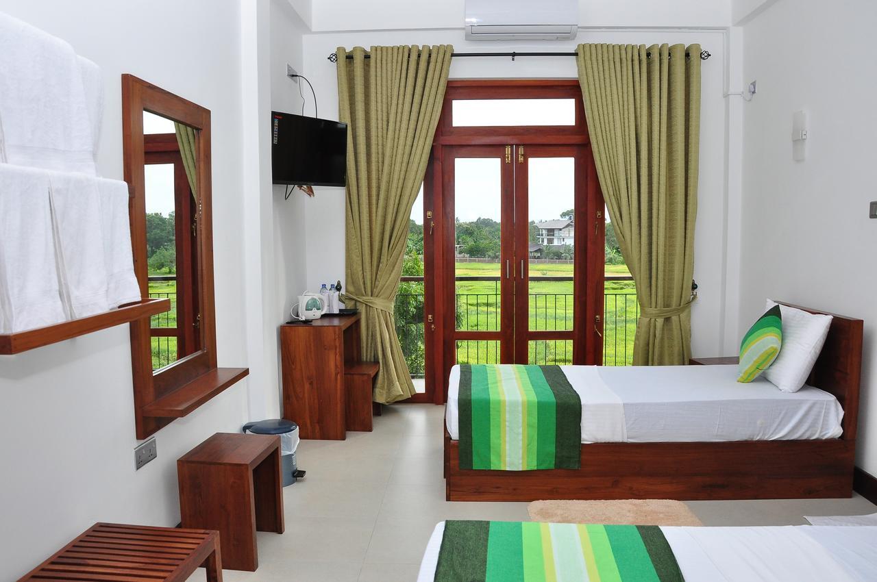 Green View Resort - 阿努拉德普勒 外观 照片