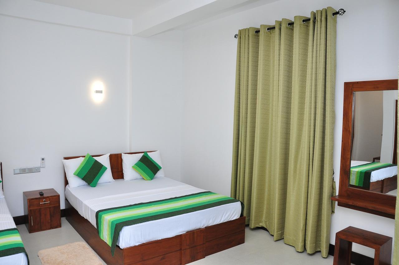 Green View Resort - 阿努拉德普勒 外观 照片